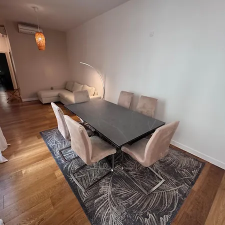 Le 54 Lm Apartment